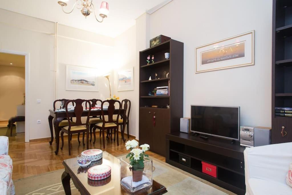 Top-Rated 1-Bedroom Apartment In The Heart Of Athene Buitenkant foto