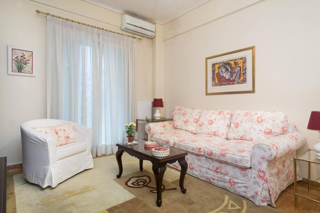 Top-Rated 1-Bedroom Apartment In The Heart Of Athene Buitenkant foto