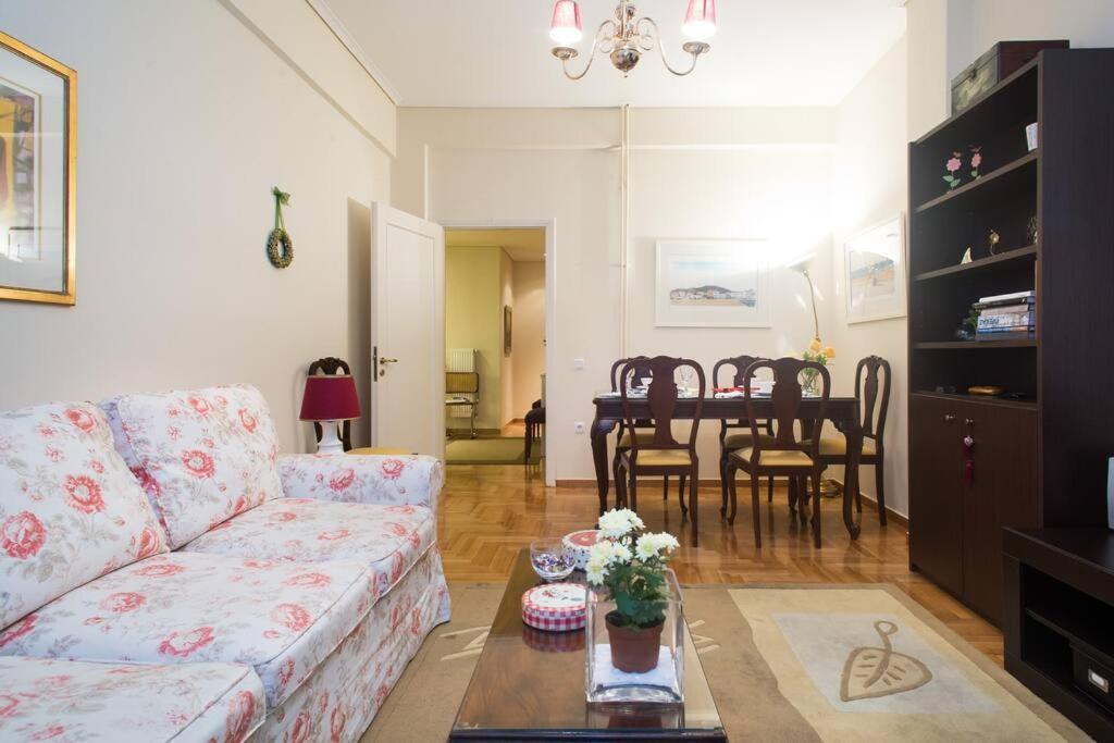 Top-Rated 1-Bedroom Apartment In The Heart Of Athene Buitenkant foto
