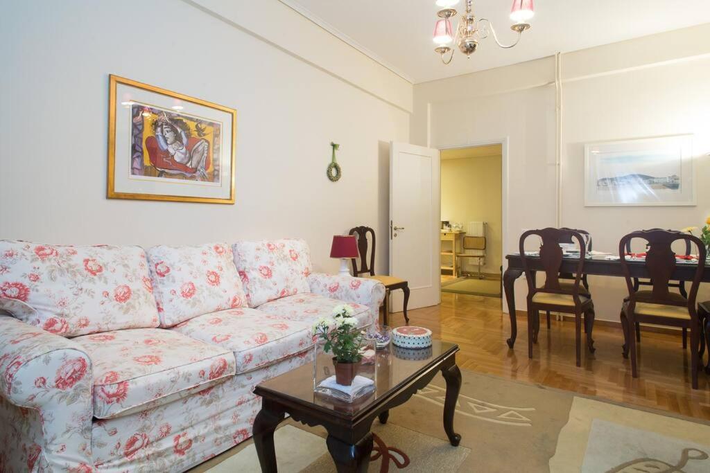 Top-Rated 1-Bedroom Apartment In The Heart Of Athene Buitenkant foto